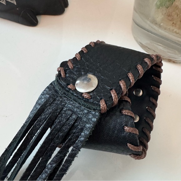 Idyllwind Women's Thunderbird Leather Cuff Bracelet - Picture 8 of 9